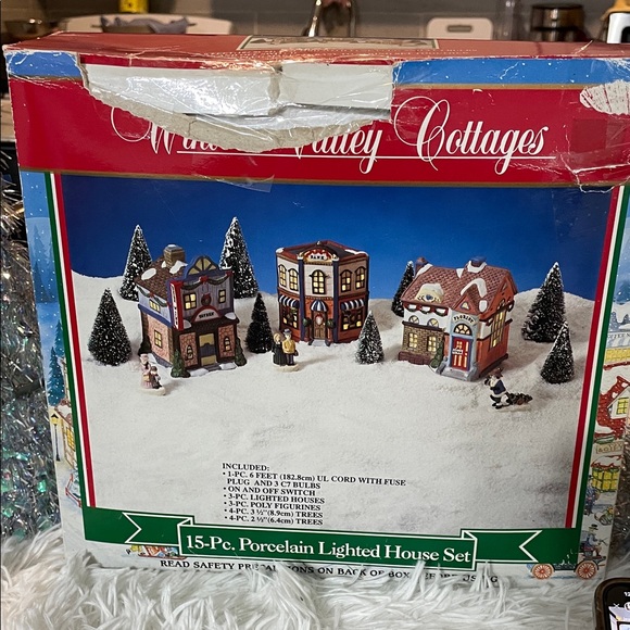 15-Piece Lighted House Set - Festive Multicolor - Picture 4 of 4